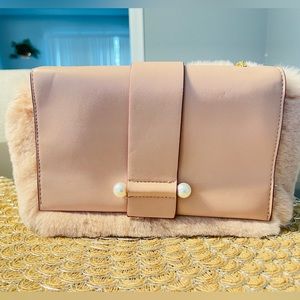 Women fur sling bag